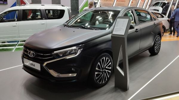 «АвтоВАЗ» представил Lada Aura в необычном цвете кузова