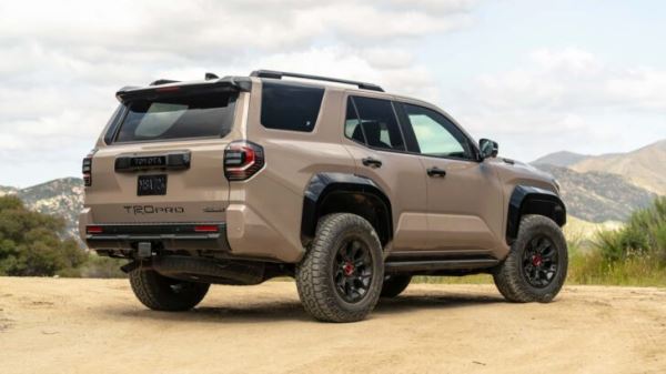 Представлен внедорожник Toyota 4Runner 2025 года: объявлены цены и комплектации