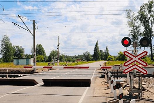 Госавтоинспекция в Рязанской области в очередной раз наказала водителей, беспечно нарушающих ПДД на переезде