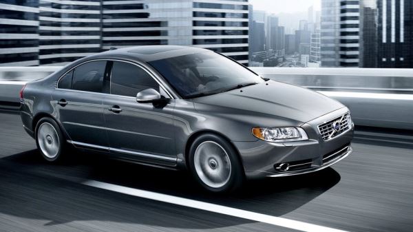 Названы серьезные минусы седана Volvo S80 с пробегом